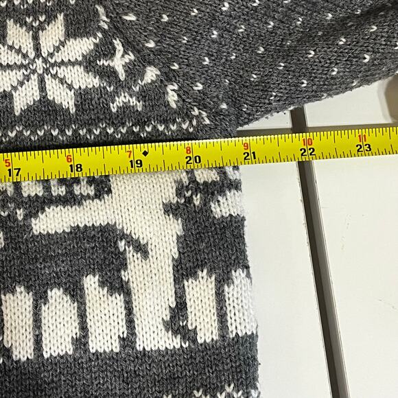 Totally 80’s Vintage Style POL Gray & White Reindeer Snowflake Sweater Women’s L - Picture 5 of 6